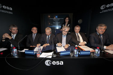 Signature of the Galileo Ground Mission Segment contract and Galileo Ground Control Segment Contract