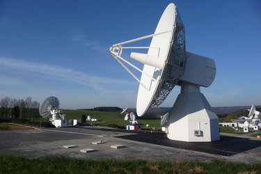 Galileo IOT L-band antenna at Redu