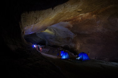 Cave is totally dark - except 'own' lights