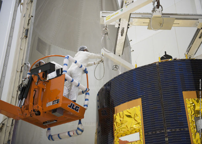 MSG-3 mating to Ariane 5 launcher