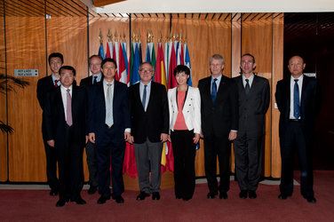 ESA Director General welcomes Chinese officials to ESA headquarters