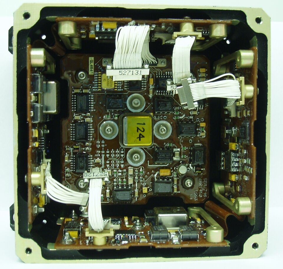 MEMS rate sensor hosted on CryoSat-2