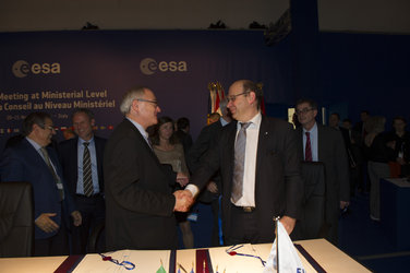 Meteosat Third Generation agreement signed at Ministerial meeting