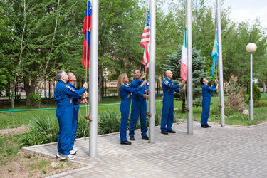 Expedition 36/37 prime and backup crew members