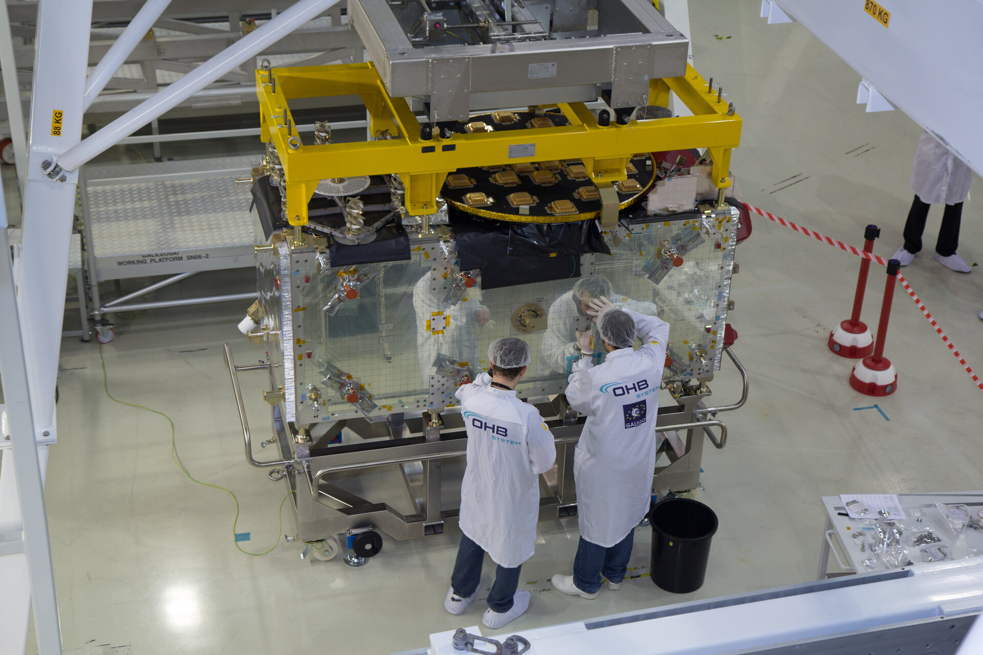 Phone-booth-sized Galileo FOC satellite