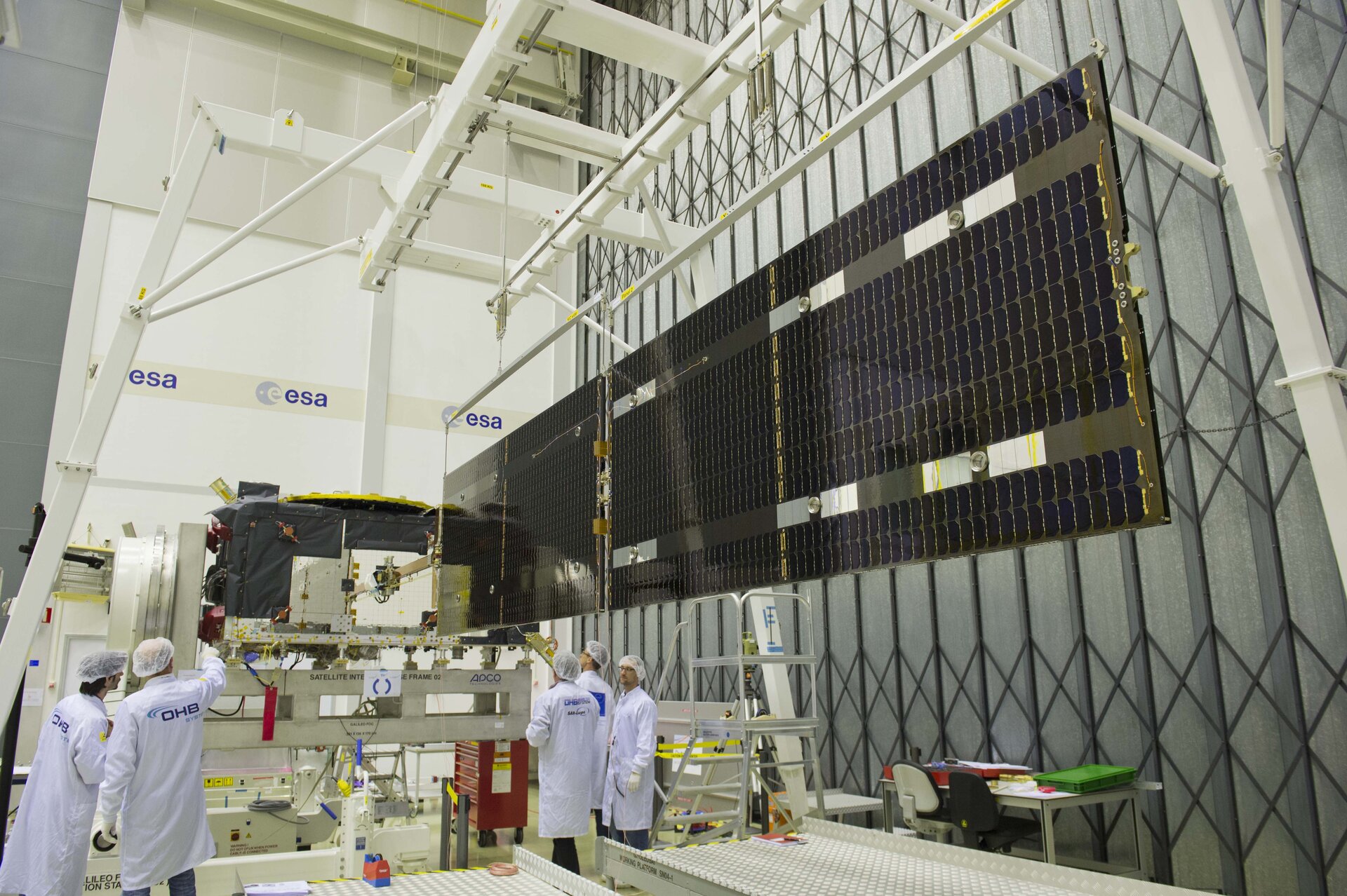 Galileo FOC solar wing deployment