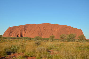 Uluru/Ayers Rock in the Australian outback 