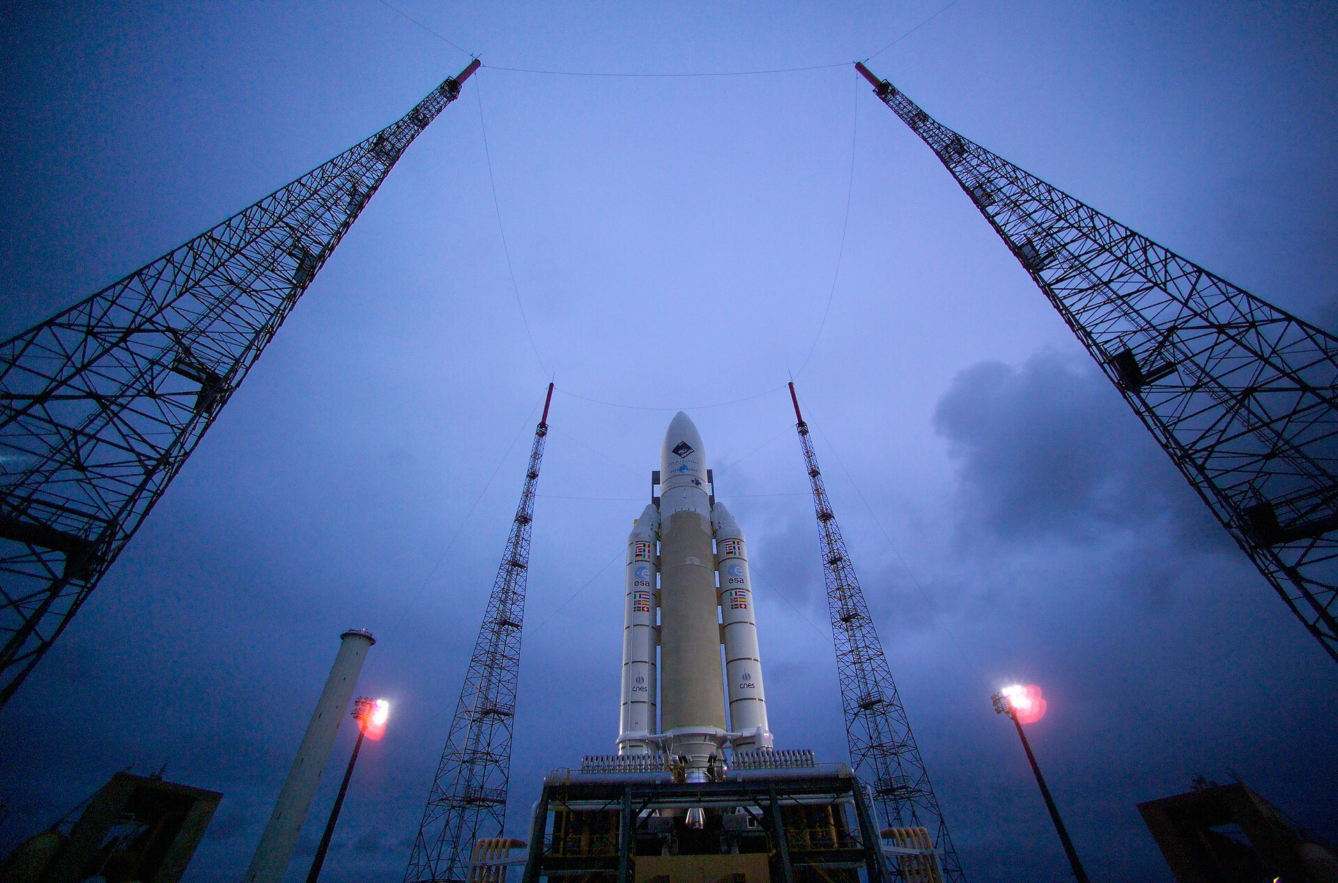 Ariane 5 stands on the pad at the ZL-3 