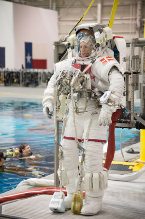 Andreas spacewalk training