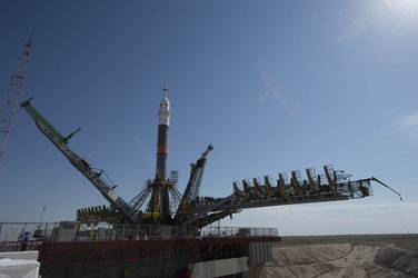 Soyuz TMA-13M spacecraft raised into vertical position