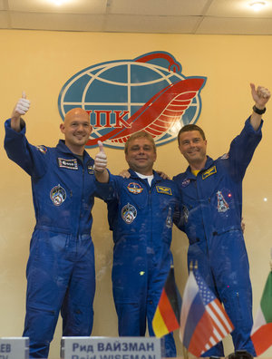Thumbs up from Expedition 40/41