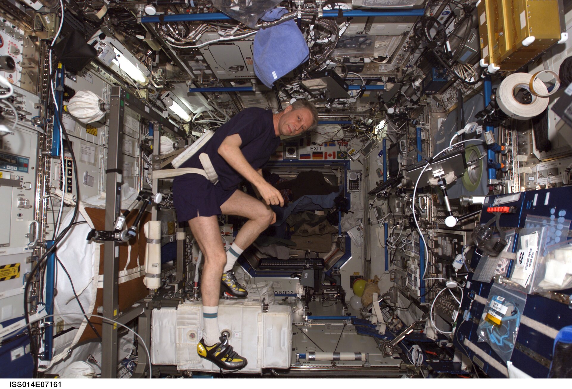 ESA-astronaut Thomas Reiter på DAC's kondicykel