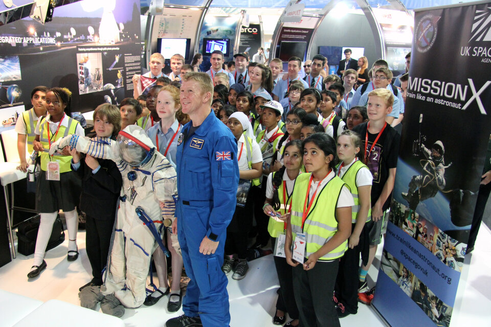 UK Mission-X kids with ESA astronaut Tim Peake
