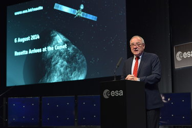Jean-Jacques Dordain at Rosetta rendezvous press conference at ESOC