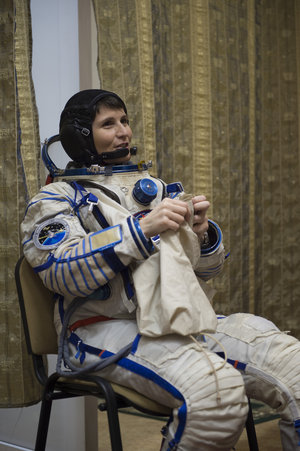 Samantha wearing her Sokol spacesuit 
