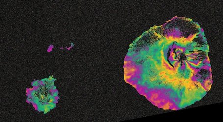 Sentinel-1 maps Fogo eruption