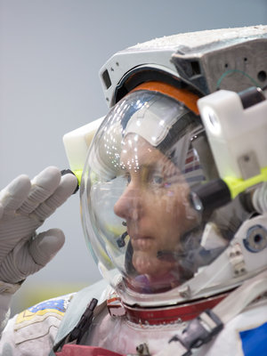 Thomas spacewalk training 