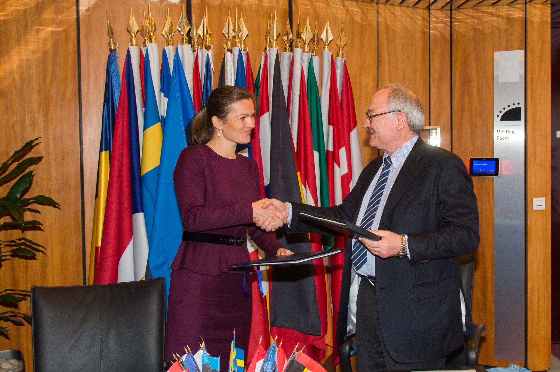 Eesti allkirjastas liitumislepingu Euroopa Kosmoseagentuuriga
