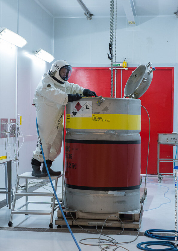 Fuelling a satellite