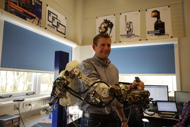 Andreas testing telerobotics exoskeleton
