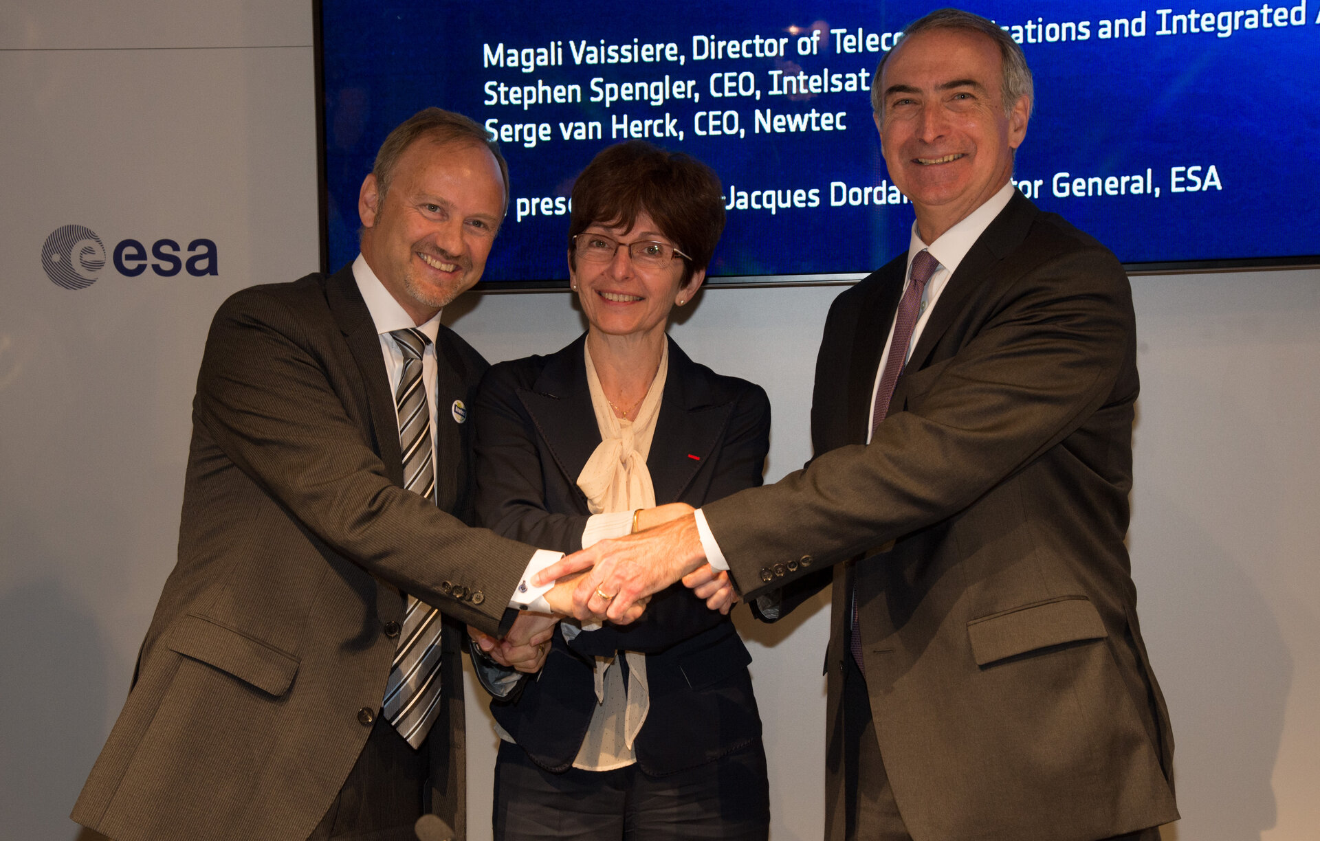 ESA and Intelsat sign Indigo public–private partnership