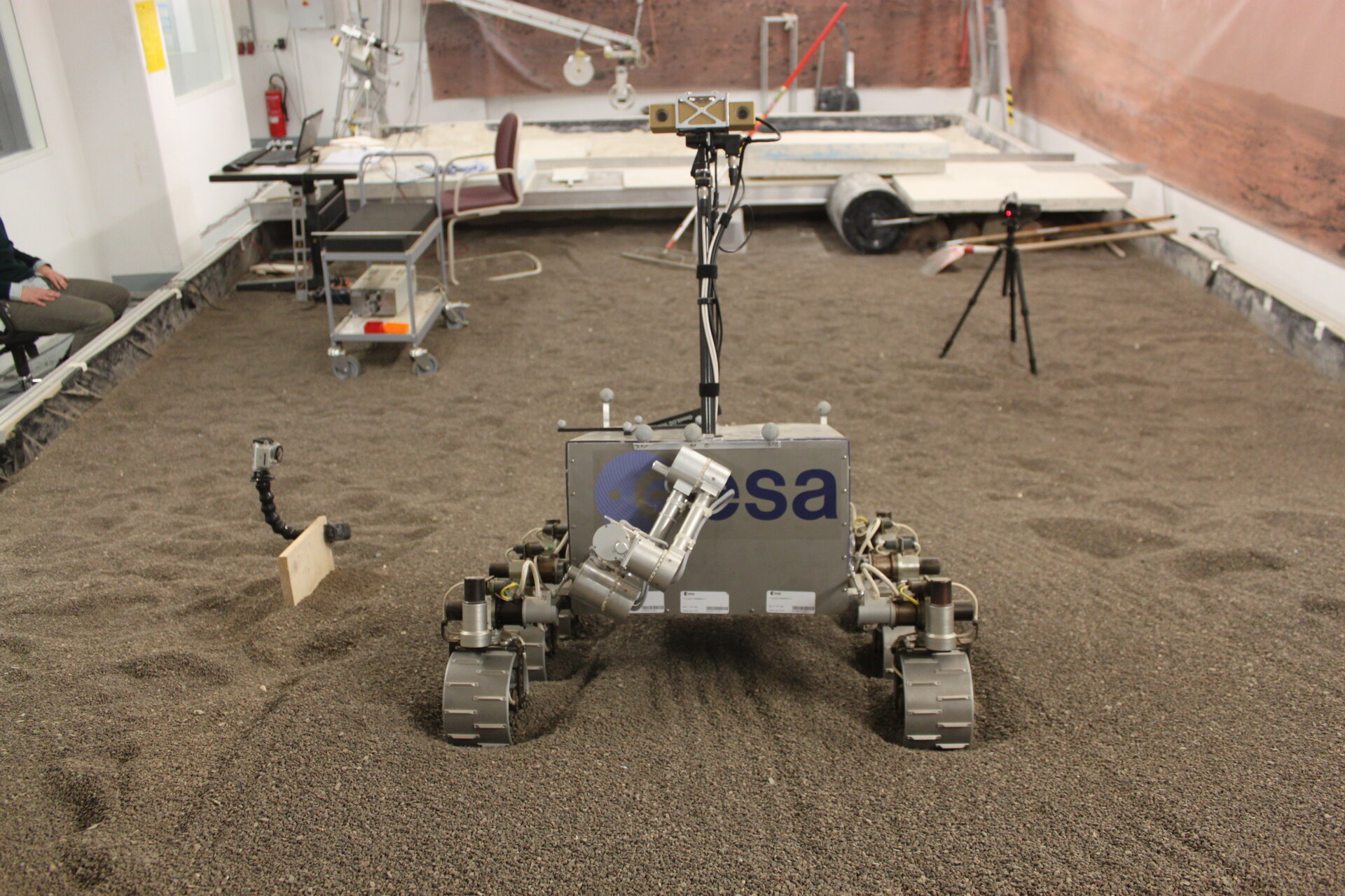 Exomars Testing Rover (ExoTeR) during a test campaign at DLR's RMC