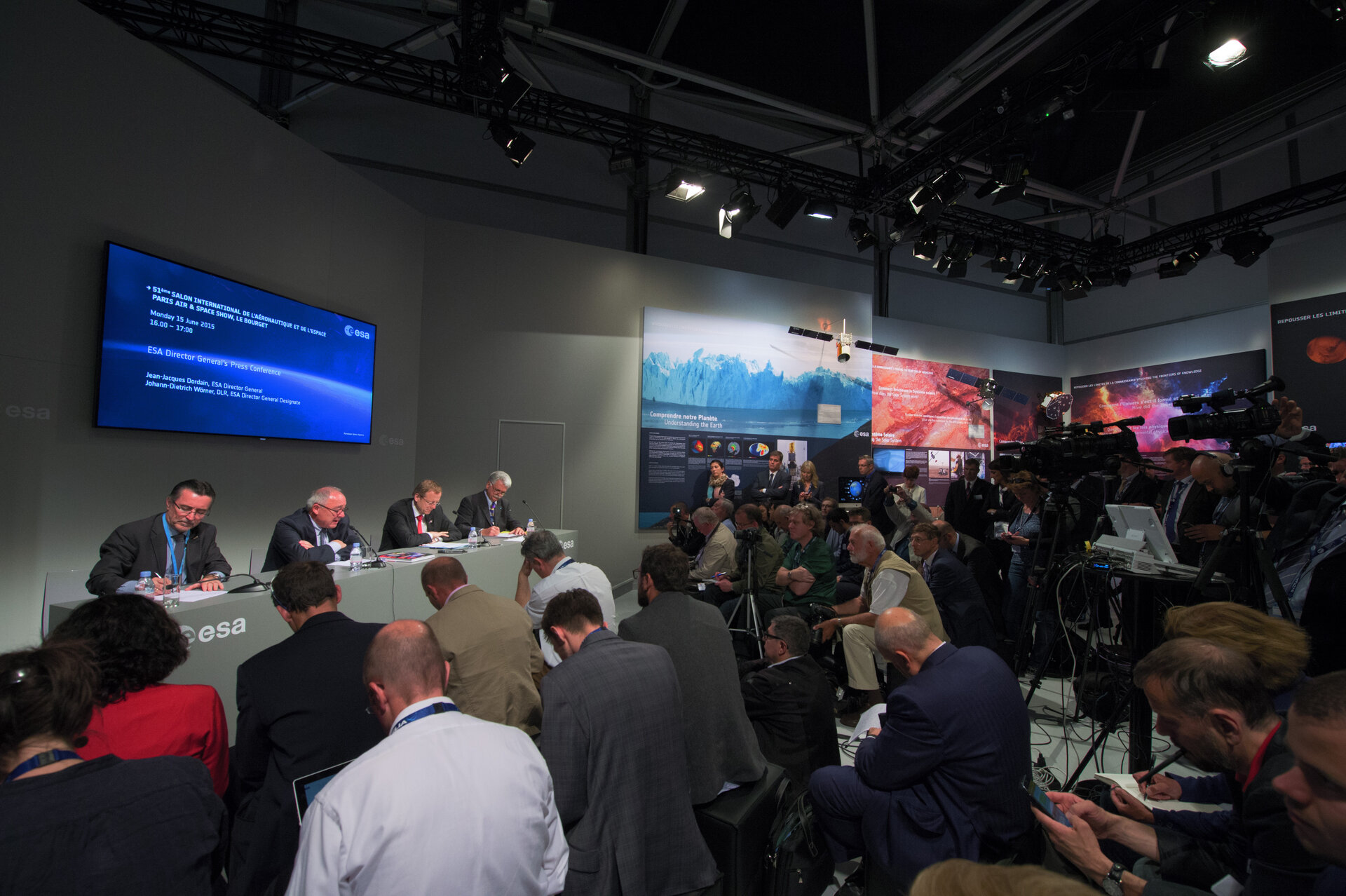Press conference at the ESA pavilion