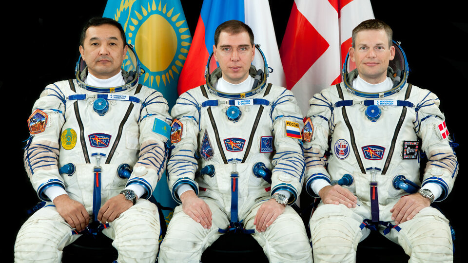 Soyuz TMA-18M crew portrait