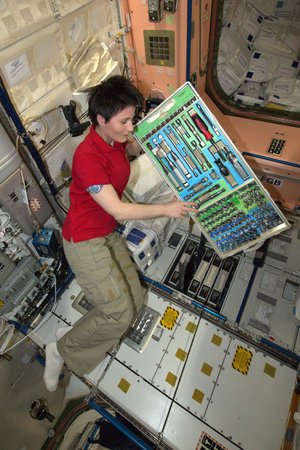 Samantha working in Columbus space laboratory
