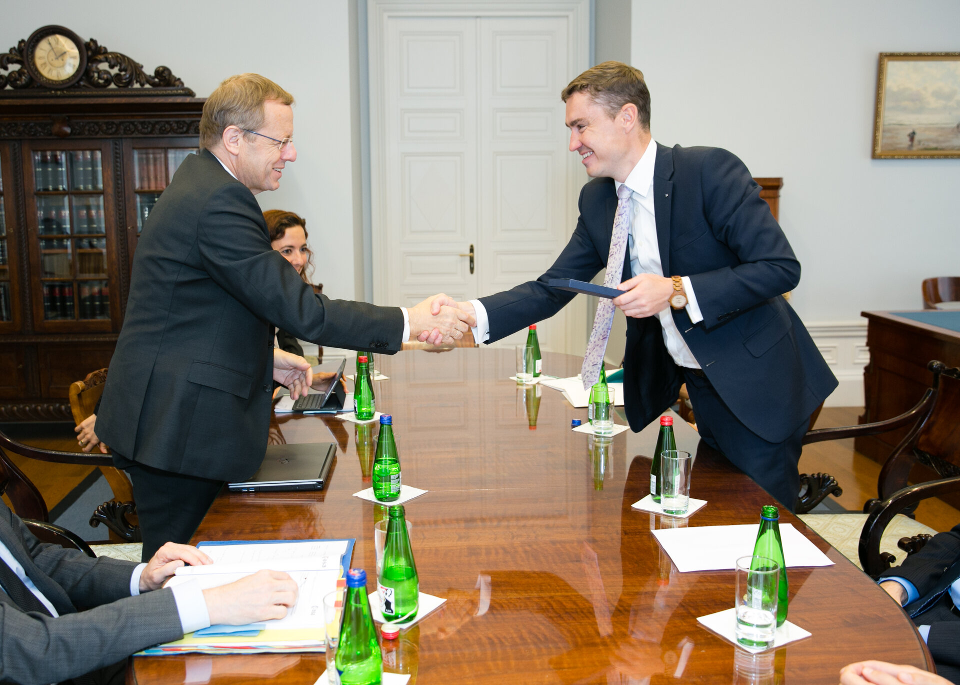 ESA DG greeted by Estonian PM