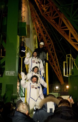 Expedition 50 crewmembers greeting audience at the launch pad