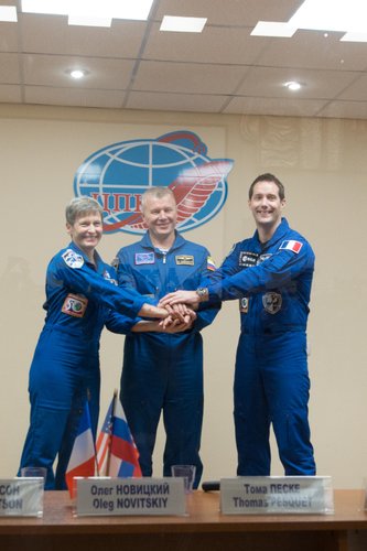 Prime crewmembers during the pre-launch press conference