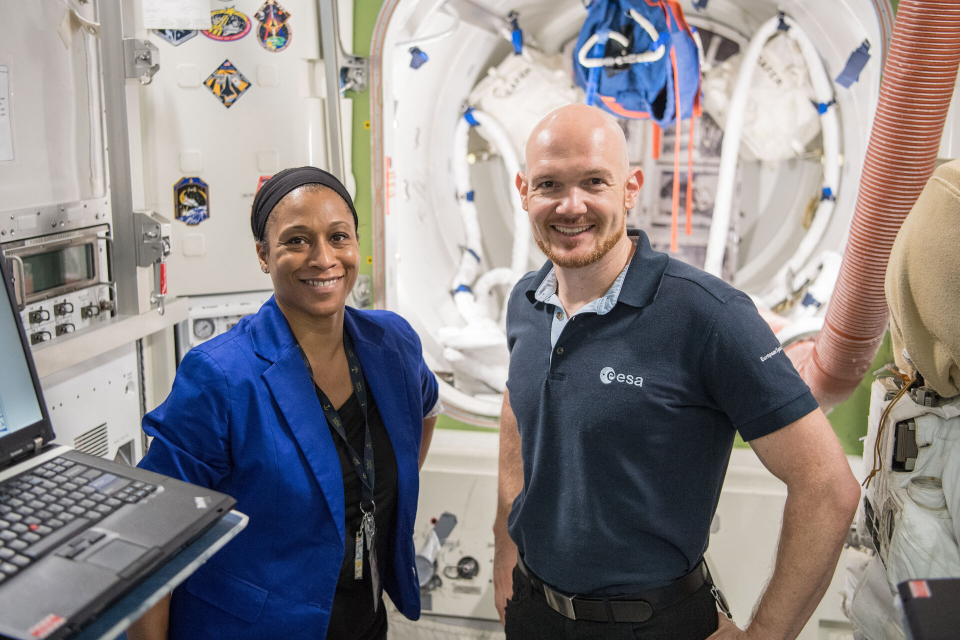 NASA astronaut Jeanette Epps and ESA astronaut Alexander Gerst at NASA JSC