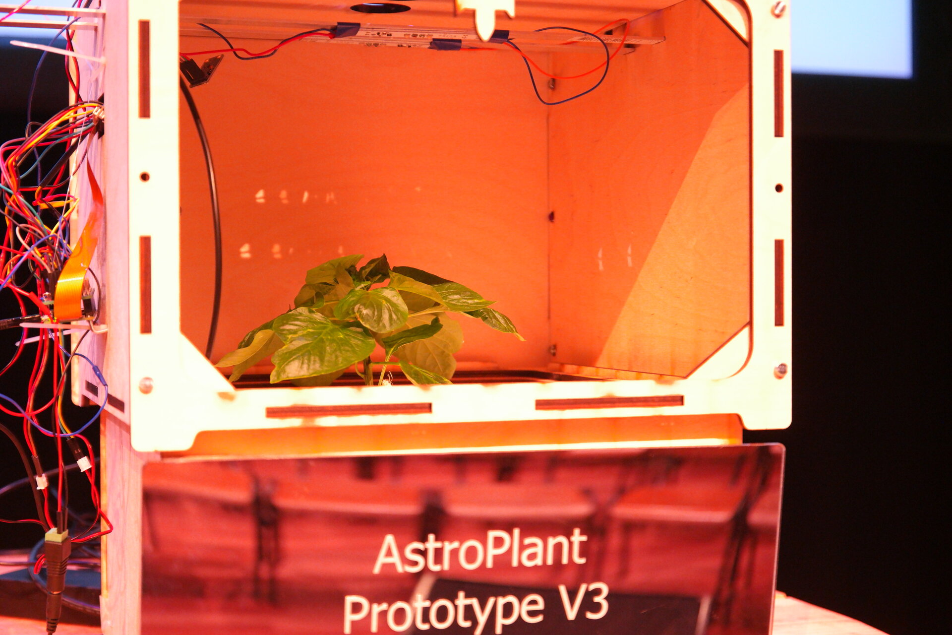AstroPlant plant lab