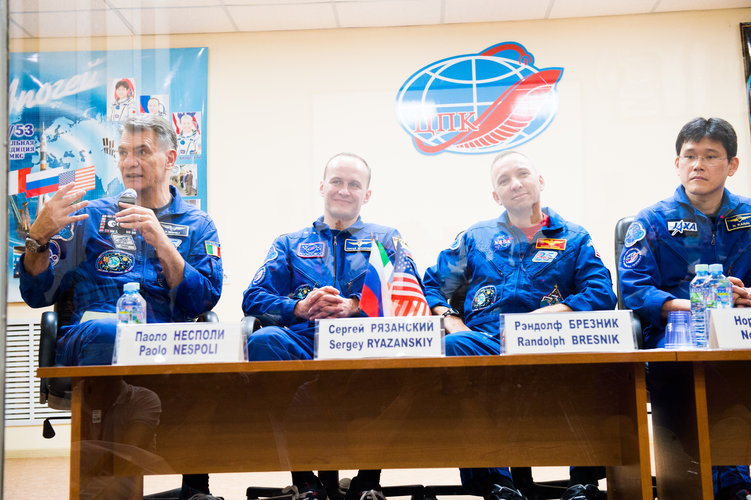 Prime and backup crewmembers during the pre-launch press conference