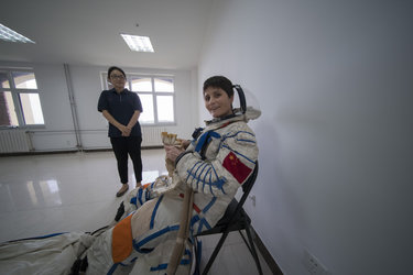 Samantha in Chinese pressure suit