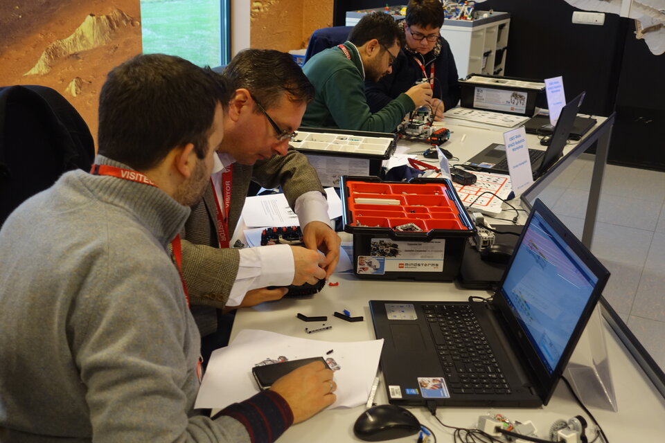 Teachers at work in the e-robotics lab