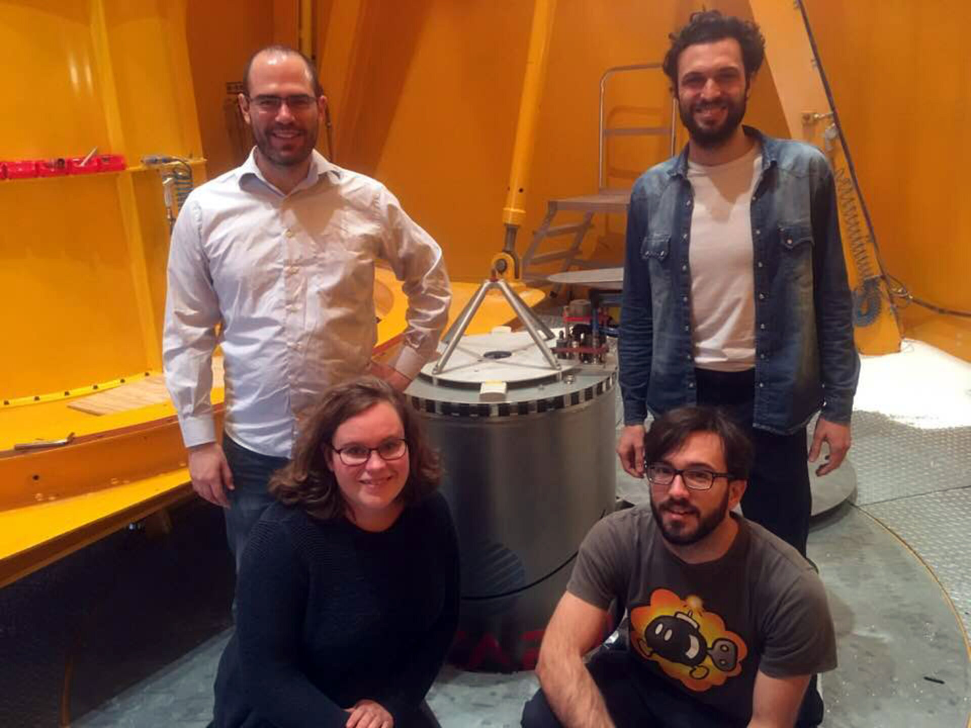 Drop Your Thesis! 2017 GrapheneX team with their capsule ready to be catapulted