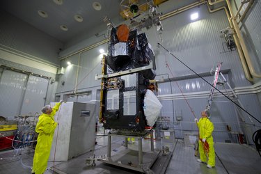 Sentinel-3B being mated with the Rockot adapter 