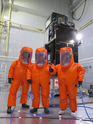 Suited and booted to fuel Sentinel-3B