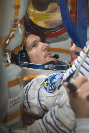 Alexander Gerst Soyuz MS-09 check