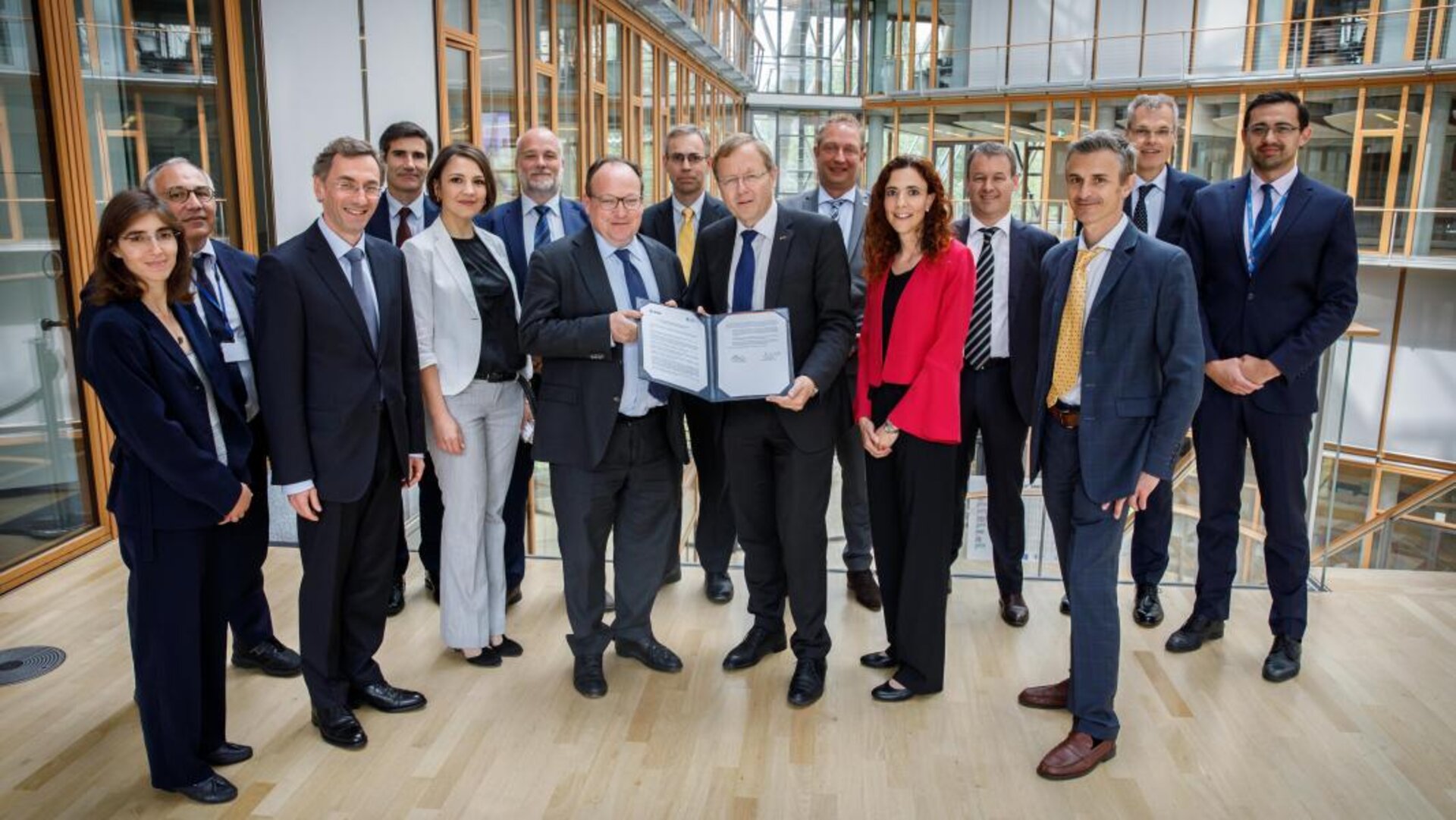 Unterzeichnung einer gemeinsamen Erklärung zwischen EIB und ESA