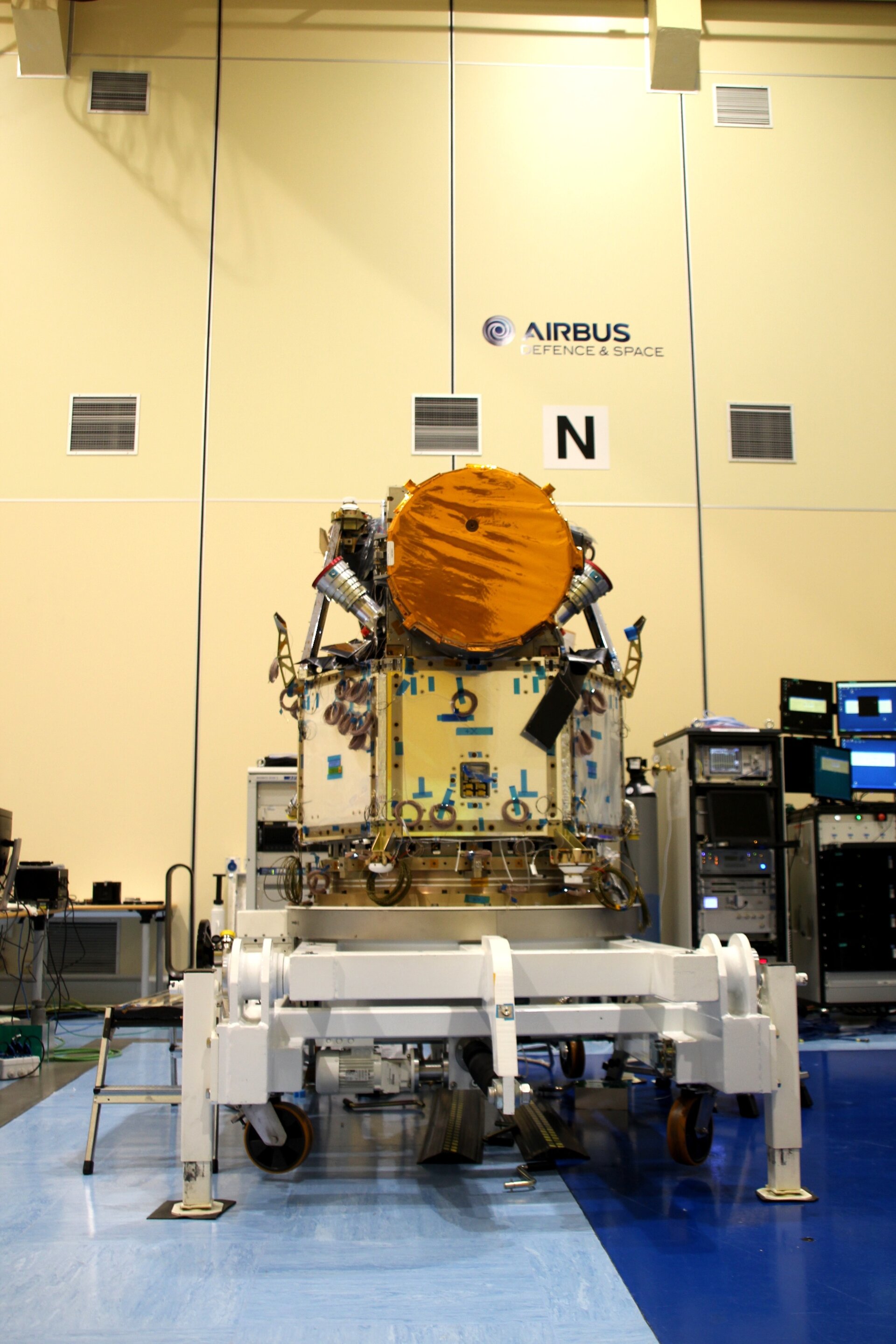 The integrated Cheops satellite