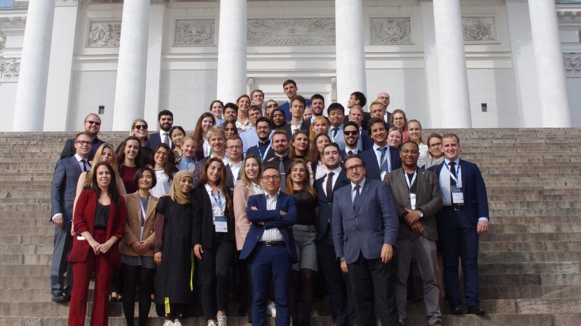 The 2018 ECSL Summer Course Participants in front of the Helsinki Cathedral 