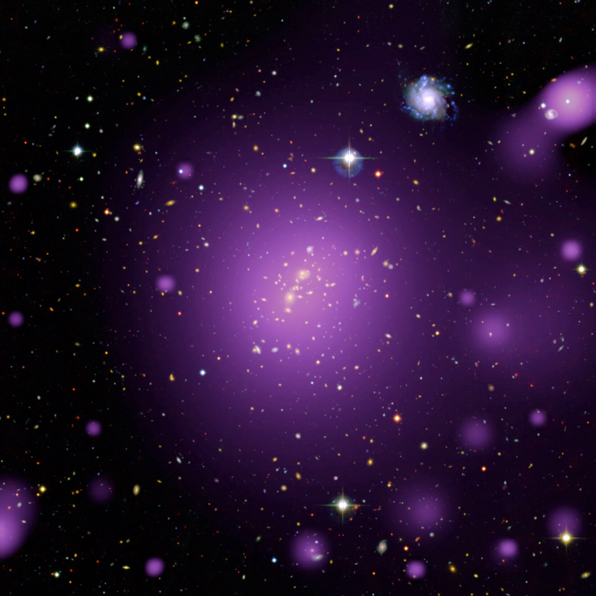 Hot X-ray glow from massive cluster of galaxies