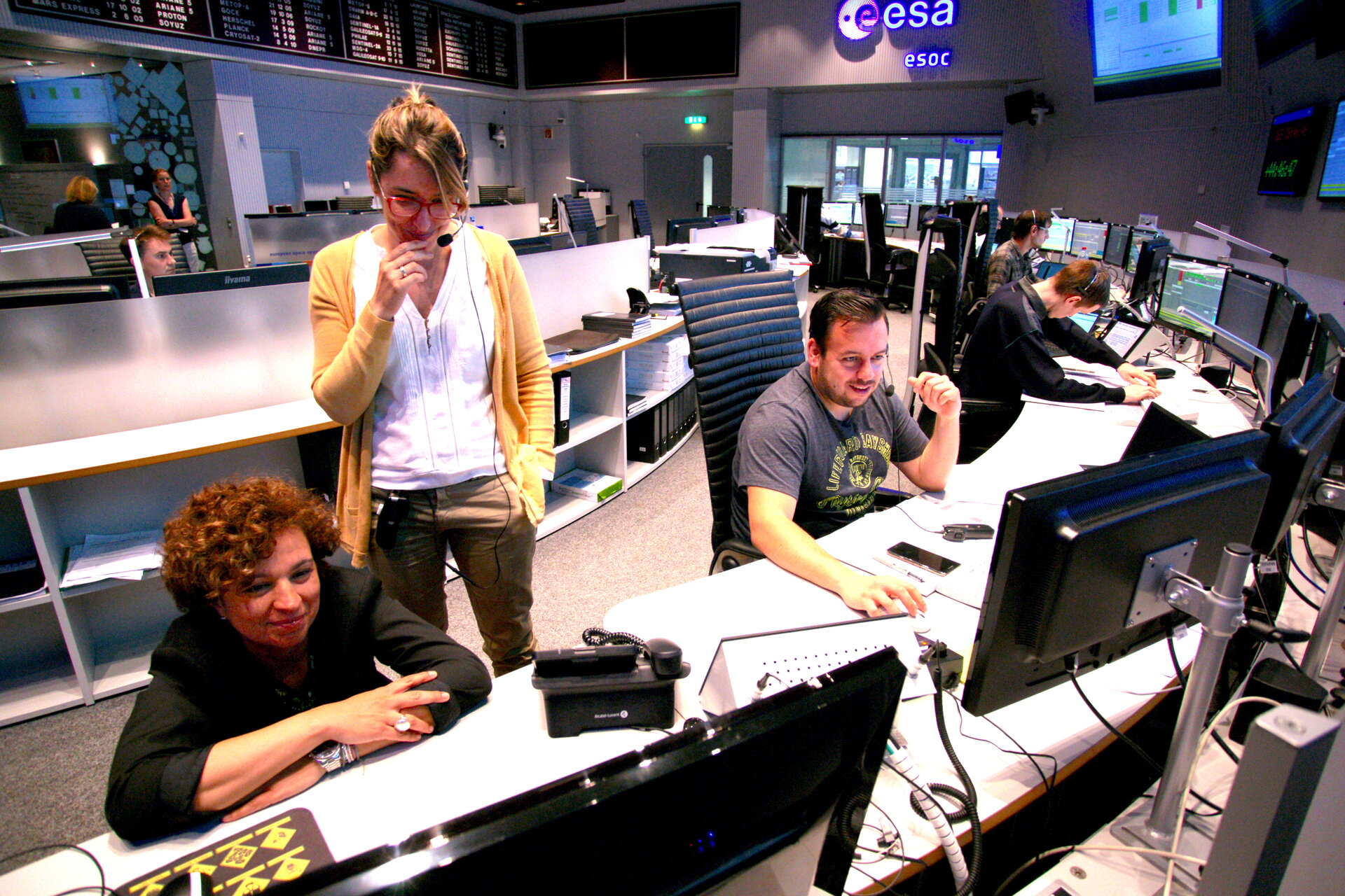 Das BepiColombo-Team im Kontrollzentrum der ESA
