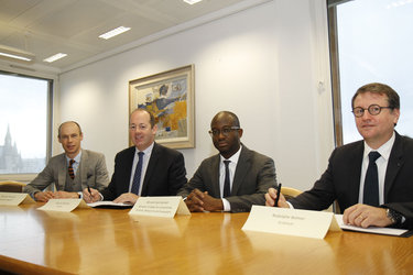 UK BEIS, Airbus and Eutelsat at HOTBIRD signing