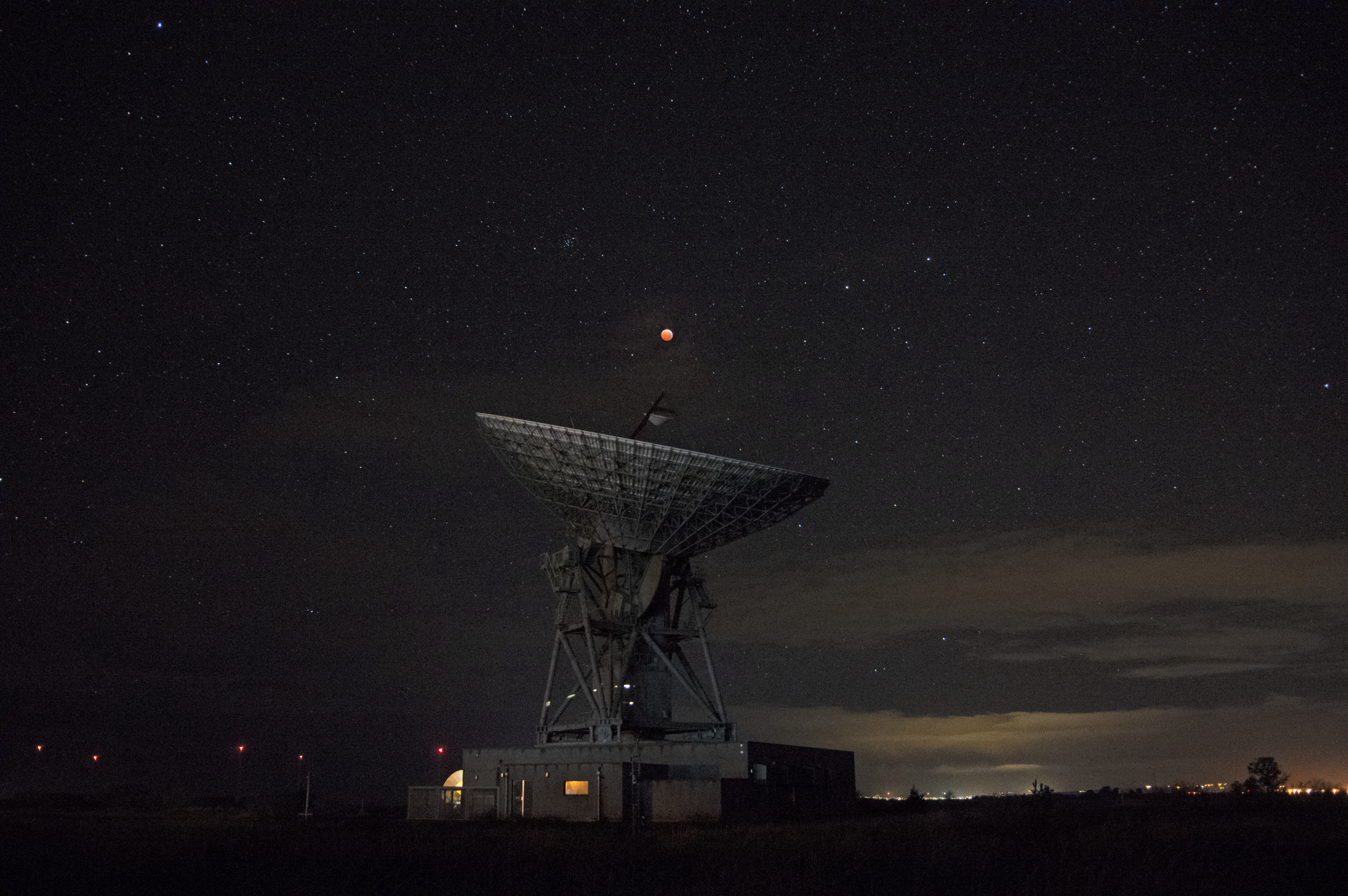 Lunar eclipse above Goonhilly