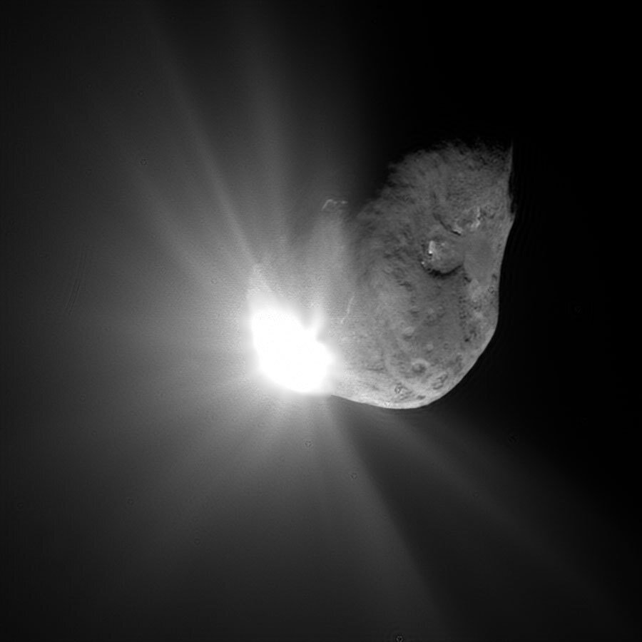 Kometeneinschlag durch die NASA-Sonde Deep Impact 