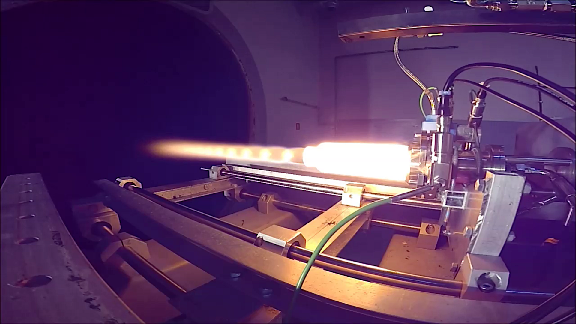 Test of bi-propellant thruster with pintle injector